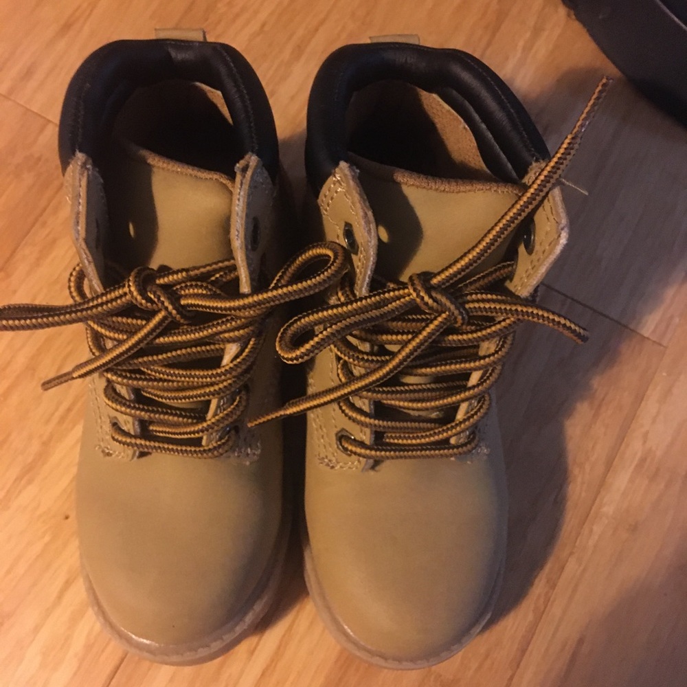 Little boots boys